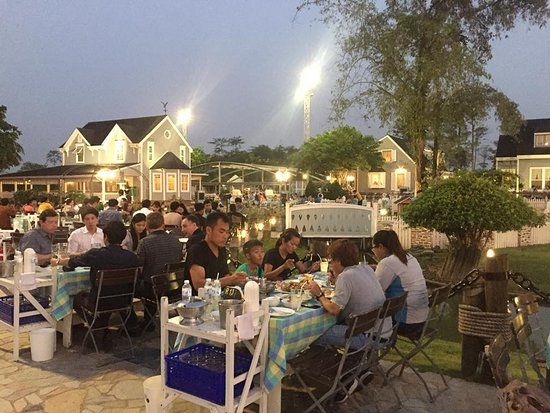 Ban Suan Nam Garden Restaurant